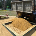 Завезли песок на детские площадки☀