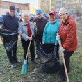 Жители и КТОС провели субботник в 144 микрорайоне