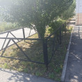Продолжаем устанавливать заборы на придомовой территории