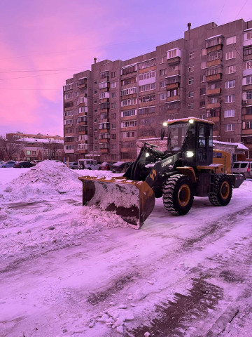 Произведена очистка снега на придомовой территории в 134, 138, 143 и 145 микрорайонах