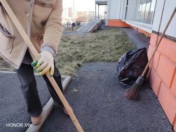 Весенняя уборка придомовых территорий близка к завершению